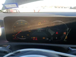 2020 Mercedes-Benz A 220 z VIN W1K3G4EB6LJ228454, wystawiony jako Copart lot #83713224 z przebiegiem 49 115 mil mil oraz Szkody całkowita. Historia ofert i sprzedaży dostępna na DreamBid. Obrazek 9.