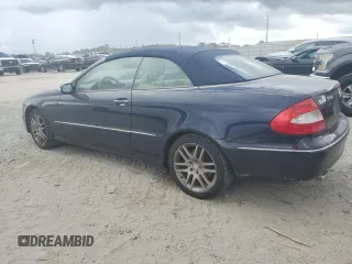 2009 Mercedes-Benz CLK-Class 3.5L with VIN WDBTK56F09T104336, listed as a Copart auction lot 72123484 with 113,718 mi miles and Clean Title. Bid and sale history available at carsss.com. Image 2.
