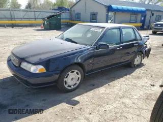 2000 Volvo S70 z VIN YV1LS61J1Y2646367, wystawiony jako Copart lot #53494485 z przebiegiem 260 701 mil mil oraz Szkody całkowita. Historia ofert i sprzedaży dostępna na DreamBid. Obrazek 1.