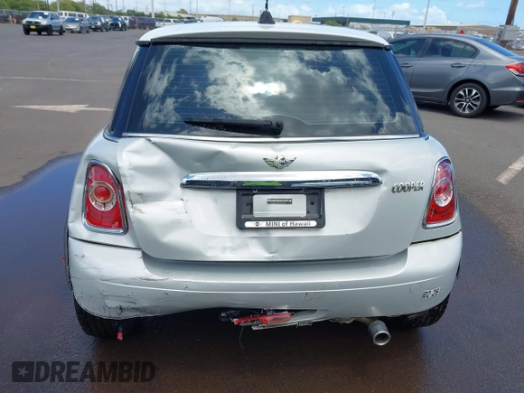 2011 MINI Hardtop with VIN WMWSU3C57BT095208, listed as a IAAI auction lot 42174483 with 70,447 mi miles and . Bid and sale history available at DreamBid. Image 6.