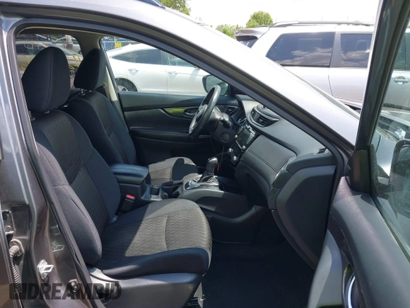 2018 Nissan Rogue SV z VIN 5N1AT2MV3JC720403, wystawiony jako IAAI lot #42287651 z przebiegiem 94 156 mil mil oraz . Historia ofert i sprzedaży dostępna na DreamBid. Obrazek 5.