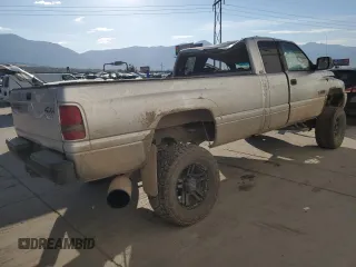 2001 Dodge Ram 2500 with VIN 1B7KF23661J595659, listed as a Copart auction lot 70756954 with 211,043 mi miles and Salvage Title. Bid and sale history available at carsss.com. Image 3.