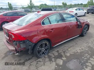 2013 Volvo S60 T6 R-Design Platinum z VIN YV1902FH1D2176480, wystawiony jako IAAI lot #42329476 z przebiegiem 142 808 mil mil oraz . Historia ofert i sprzedaży dostępna na DreamBid. Obrazek 4.