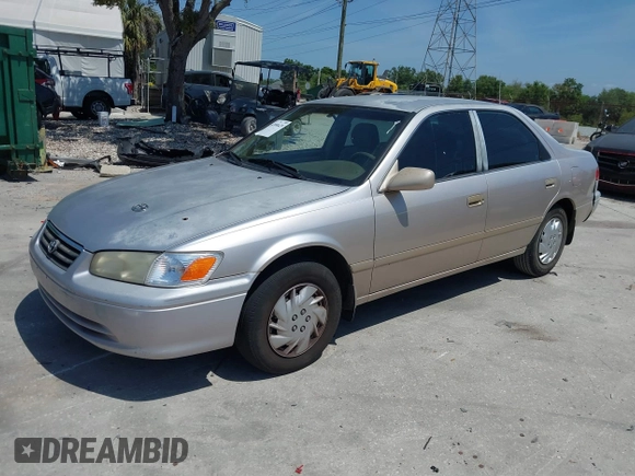 2000 Toyota Camry CE z VIN 4T1BG22K5YU972322, wystawiony jako IAAI lot #42098429 z przebiegiem 122 351 mil mil oraz . Historia ofert i sprzedaży dostępna na DreamBid. Obrazek 17.