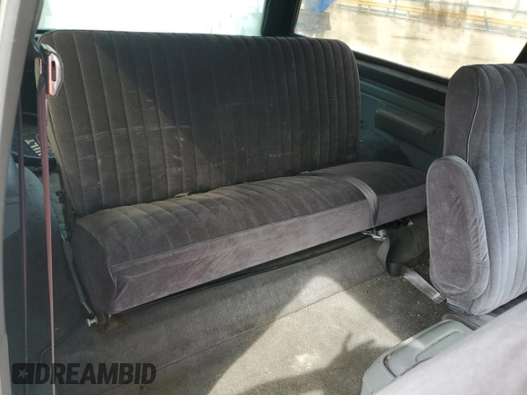 1988 Ford Bronco Custom с VIN 1FMEU15H4JLA87668, выставлен на аукционе Copart как лот 71630614 с пробегом 76 473 миль миль и Чистый • Clean title. История ставок и продаж доступна на DreamBid. Изображение 10.