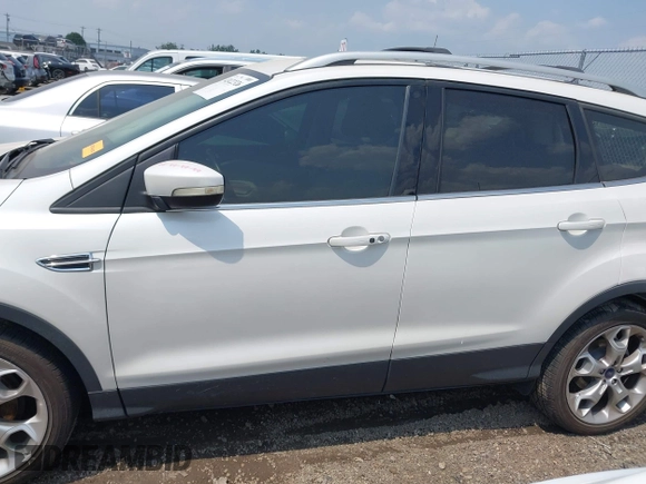 2015 Ford Escape Titanium с VIN 1FMCU9J98FUB38384, выставлен на аукционе IAAI как лот 42422326 с пробегом 120 358 миль миль и . История ставок и продаж доступна на DreamBid. Изображение 14.