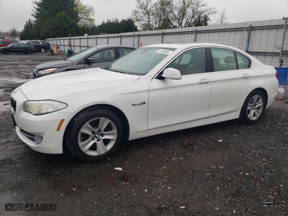 2013 BMW 5 Series 528i xDrive with VIN WBAXH5C57DD112723, listed as a Copart auction lot 51939585 with 111,548 mi miles and Clean Title. Bid and sale history available at carsss.com. Image 1.