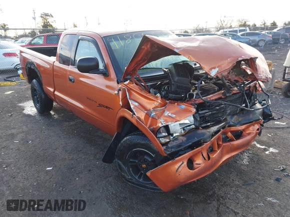 2000 Dodge Dakota SLT with VIN 1B7GG22XXYS610262, listed as a IAAI auction lot 41806744 with 243,650 mi miles and . Bid and sale history available at carsss.com. Image 1.