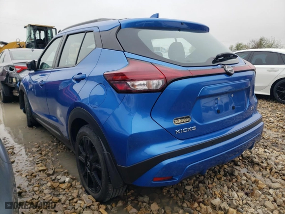 2023 Nissan Kicks SR with VIN 3N1CP5DV6PL569107, listed as a Copart auction lot 47650765 with 28,745 mi miles and Salvage Title. Bid and sale history available at carsss.com. Image 2.