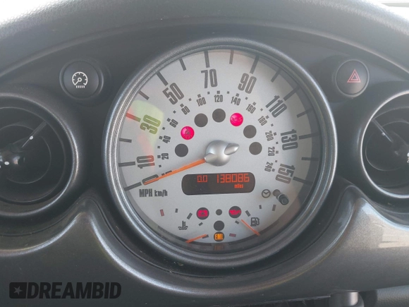 2006 MINI Hardtop с VIN WMWRC33586TK71206, выставлен на аукционе IAAI как лот 42687287 с пробегом 138 086 миль миль и . История ставок и продаж доступна на DreamBid. Изображение 7.