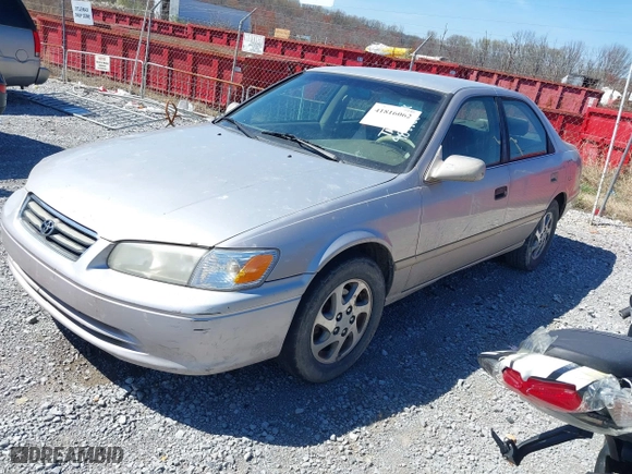 2000 Toyota Camry CE with VIN 4T1BG22K9YU984960, listed as a IAAI auction lot 41816062 with 217,022 mi miles. Bid and sale history available at carsss.com. Image 2.