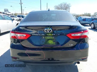 2020 Toyota Camry LE с VIN 4T1C11AK8LU896458, выставлен на аукционе IAAI как лот 38706254 с пробегом 159 713 миль миль и . История ставок и продаж доступна на DreamBid. Изображение 17.