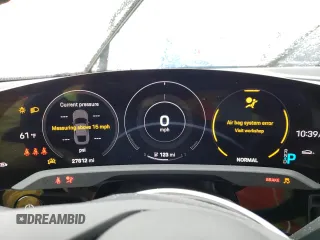 2021 Porsche Taycan 4S z VIN WP0AB2Y15MSA44483, wystawiony jako Copart lot #44510623 z przebiegiem 27 812 mil mil oraz . Historia ofert i sprzedaży dostępna na DreamBid. Obrazek 9.