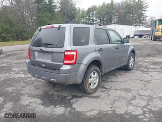 2008 Ford Escape XLT with VIN 1FMCU93Z28KC63389, listed as a IAAI auction lot 41957680 with 178,751 mi miles. Bid and sale history available at carsss.com. Image 4.