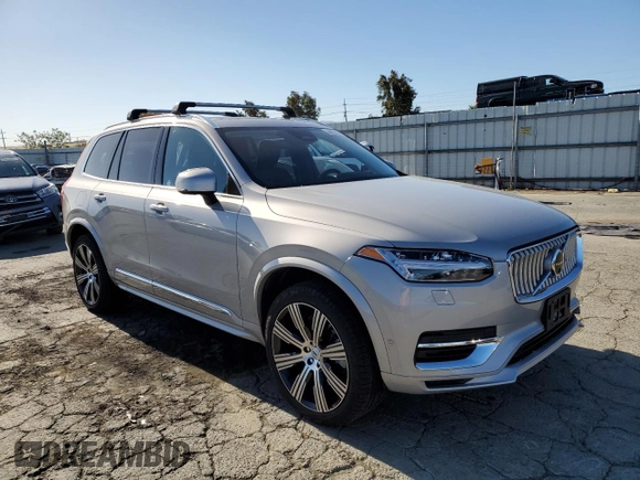 2023 Volvo XC90 Plus Bright Theme with VIN YV4H60CN4P1955118, listed as a Copart auction lot 54465334 with 13,014 mi miles and Salvage title. Bid and sale history available at DreamBid. Image 4.
