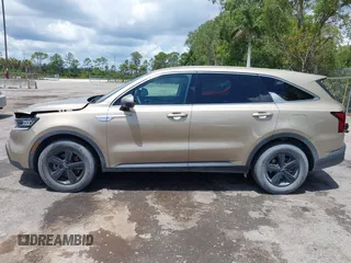 2021 Kia Sorento LX z VIN 5XYRG4LC3MG005807, wystawiony jako IAAI lot #42204914 z przebiegiem 51 628 mil mil oraz . Historia ofert i sprzedaży dostępna na DreamBid. Obrazek 15.