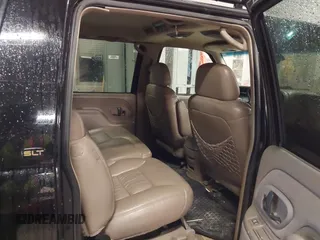 1999 GMC Suburban z VIN 3GKFK16R3XG529761, wystawiony jako IAAI lot #42272646 z przebiegiem 269 114 mil mil oraz . Historia ofert i sprzedaży dostępna na DreamBid. Obrazek 8.