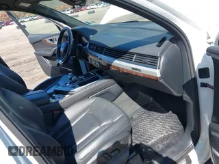 2018 Audi Q7 Premium Plus with VIN WA1LHAF71JD003915, listed as a IAAI auction lot 41837673 with 83,133 mi miles. Bid and sale history available at carsss.com. Image 5.