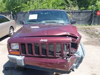 2001 Jeep Cherokee Sport with VIN 1J4FF48S51L516712, listed as a IAAI auction lot 42247399 with 323,576 mi miles and . Bid and sale history available at DreamBid. Image 6.
