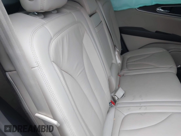2018 Lincoln MKX Select with VIN 2LMPJ8KR9JBL17605, listed as a IAAI auction lot 41519841 with 44,143 mi miles. Bid and sale history available at carsss.com. Image 8.
