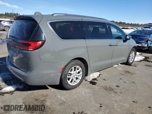 2021 Chrysler Pacifica Touring L with VIN 2C4RC1BG1MR552939, listed as a Copart auction lot 45279645 with 67,229 mi miles and Salvage Title. Bid and sale history available at DreamBid. Image 3.