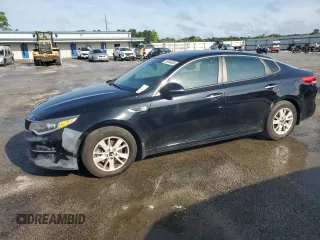 2018 Kia Optima LX z VIN 5XXGT4L34JG234662, wystawiony jako Copart lot #56364805 z przebiegiem 182 574 mil mil oraz Czysty tytuł • Clean title. Historia ofert i sprzedaży dostępna na DreamBid. Obrazek 1.