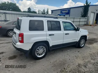 2014 Jeep Patriot Sport with VIN 1C4NJPBA9ED714971, listed as a Copart auction lot 63425455 with 117,406 mi miles and Clean title. Bid and sale history available at DreamBid. Image 3.