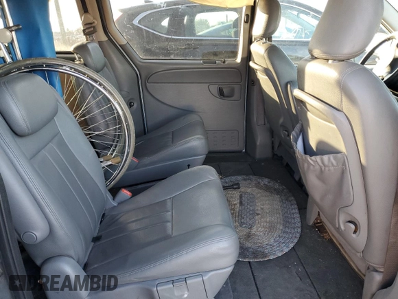 2006 Chrysler Town & Country LWB Touring with VIN 2A4GP54L16R608968, listed as a Copart auction lot 88060355 with 180,276 mi miles and Non Repairable. Bid and sale history available at carsss.com. Image 11.