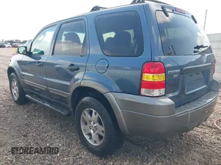 2005 Ford Escape XLT with VIN 1FMYU03195KB77469, listed as a IAAI auction lot 42292011 with 225,358 mi miles and . Bid and sale history available at DreamBid. Image 3.