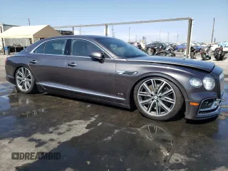 2020 Bentley Flying Spur W12 with VIN SCBBB6ZG7LC082062, listed as a Copart auction lot 65398304 with 14,246 mi miles and Salvage Title. Bid and sale history available at DreamBid. Image 4.