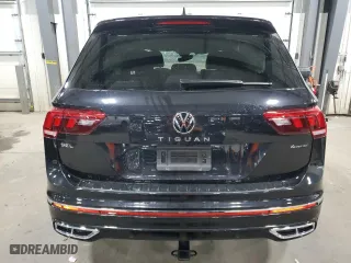 2022 Volkswagen Tiguan SEL R-Line with VIN 3VV4B7AX9NM141266, listed as a Copart auction lot 85086634 with 20,465 mi miles and Salvage Title. Bid and sale history available at carsss.com. Image 6.