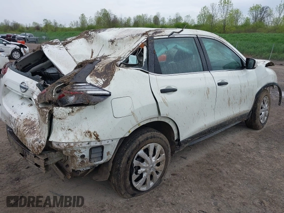 2017 Nissan Rogue SV z VIN 5N1AT2MV3HC773368, wystawiony jako IAAI lot #42250977 z przebiegiem 86 128 mil mil oraz . Historia ofert i sprzedaży dostępna na DreamBid. Obrazek 4.