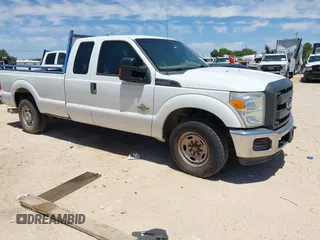 2015 Ford F-250 XLT z VIN 1FT7X2AT7FEC16924, wystawiony jako IAAI lot #41968009 z przebiegiem 328 785 mil mil oraz . Historia ofert i sprzedaży dostępna na DreamBid. Obrazek 1.