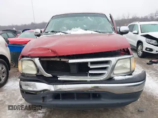 1999 Ford F-250 z VIN 1FTRX27L0XNB98915, wystawiony jako IAAI lot #41564615 z przebiegiem 227 254 mil mil oraz . Historia ofert i sprzedaży dostępna na DreamBid. Obrazek 6.