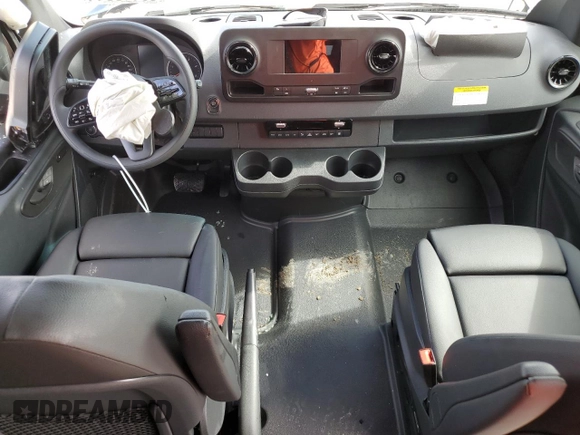 2024 Mercedes-Benz Sprinter with VIN W1Z4NFHY1RP657272, listed as a Copart auction lot 60140344 with Not Provided miles and Salvage Title. Bid and sale history available at DreamBid. Image 8.