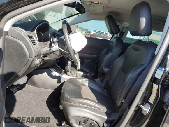 2020 Jeep Compass Altitude z VIN 3C4NJCBB4LT241702, wystawiony jako Copart lot #48745925 z przebiegiem 53 187 mil mil oraz Nie do naprawy. Historia ofert i sprzedaży dostępna na DreamBid. Obrazek 7.
