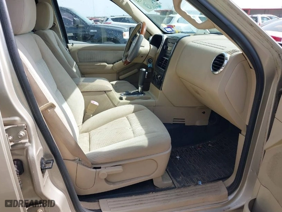 2007 Ford Explorer Sport Trac XLT with VIN 1FMEU31K47UA23842, listed as a IAAI auction lot 41711754 with 185,512 mi miles. Bid and sale history available at carsss.com. Image 5.