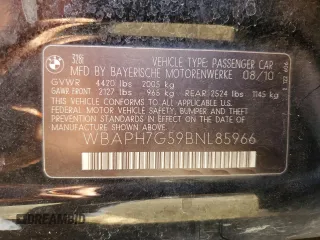 2011 BMW 3 Series 328i z VIN WBAPH7G59BNL85966, wystawiony jako Copart lot #49182085 z przebiegiem 140 626 mil mil oraz Szkoda całkowita • Salvage title. Historia ofert i sprzedaży dostępna na DreamBid. Obrazek 12.