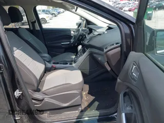 2014 Ford Escape SE with VIN 1FMCU0GX9EUC19958, listed as a IAAI auction lot 41997058 with 109,353 mi miles. Bid and sale history available at carsss.com. Image 5.