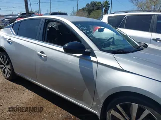 2022 Nissan Altima SR z VIN 1N4BL4CV4NN419547, wystawiony jako IAAI lot #41651392 z przebiegiem 44 429 mil mil oraz . Historia ofert i sprzedaży dostępna na DreamBid. Obrazek 13.