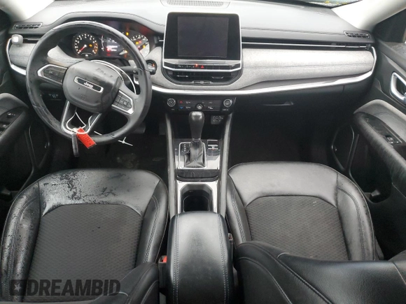 2022 Jeep Compass Latitude with VIN 3C4NJCBB7NT119404, listed as a Copart auction lot 64697404 with 48,743 mi miles and Salvage Title. Bid and sale history available at DreamBid. Image 8.