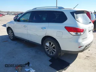 2015 Nissan Pathfinder SV with VIN 5N1AR2MN8FC668305, listed as a IAAI auction lot 41779780 with 216,818 mi miles. Bid and sale history available at carsss.com. Image 3.