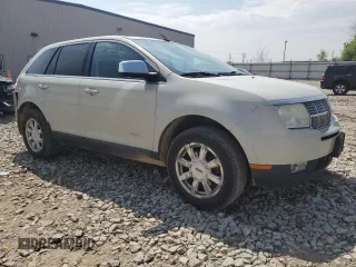 2007 Lincoln MKX z VIN 2LMDU88C47BJ24008, wystawiony jako Copart lot #60065225 z przebiegiem 157 038 mil mil oraz Czysty tytuł • Clean title. Historia ofert i sprzedaży dostępna na DreamBid. Obrazek 4.