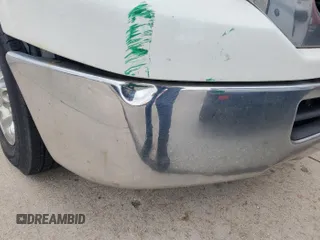 2018 Nissan NV Cargo S z VIN 1N6BF0KYXJN805015, wystawiony jako IAAI lot #42403871 z przebiegiem 171 667 mil mil oraz . Historia ofert i sprzedaży dostępna na DreamBid. Obrazek 4.