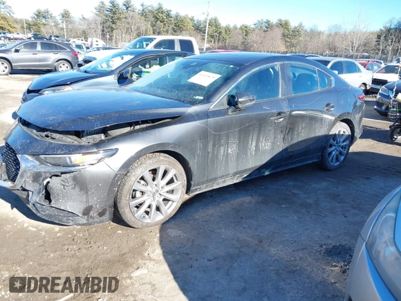 2022 Mazda 3 Carbon Edition z VIN 3MZBPACL4NM309701, wystawiony jako IAAI lot #41419875 z przebiegiem 23 819 mil mil oraz . Historia ofert i sprzedaży dostępna na DreamBid. Obrazek 17.