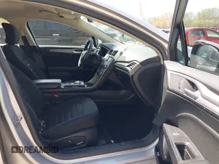 2018 Ford Fusion SE z VIN 3FA6P0H77JR226390, wystawiony jako IAAI lot #42120981 z przebiegiem 114 057 mil mil oraz . Historia ofert i sprzedaży dostępna na DreamBid. Obrazek 5.