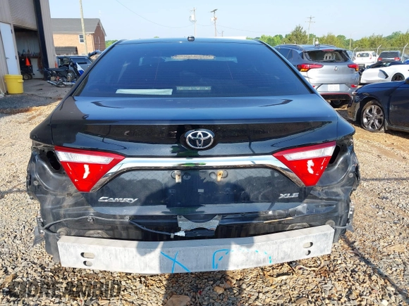 2017 Toyota Camry XLE z VIN 4T1BF1FK0HU670525, wystawiony jako IAAI lot #42277984 z przebiegiem 149 225 mil mil oraz . Historia ofert i sprzedaży dostępna na DreamBid. Obrazek 16.