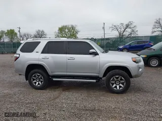2018 Toyota 4Runner SR5 with VIN JTEBU5JR2J5597773, listed as a IAAI auction lot 41904537 with 67,380 mi miles. Bid and sale history available at carsss.com. Image 13.