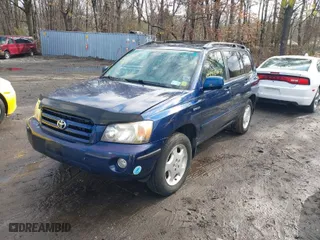 2005 Toyota Highlander with VIN JTEEP21A850086293, listed as a IAAI auction lot 41984042 with 177,719 mi miles. Bid and sale history available at carsss.com. Image 2.