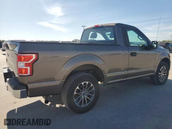 2018 Ford F-150 XL z VIN 1FTMF1CB7JFA35510, wystawiony jako Copart lot #49878075 z przebiegiem 95 358 mil mil oraz Czysty tytuł • Clean title. Historia ofert i sprzedaży dostępna na DreamBid. Obrazek 3.